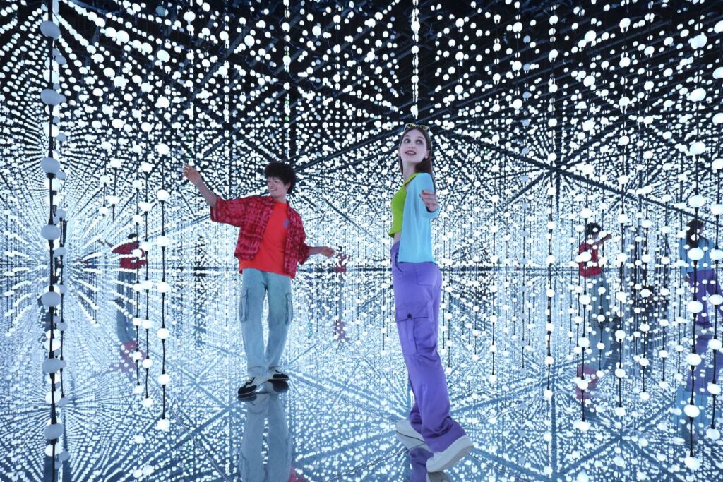 Glitz and Sparkle at Bubble Planet